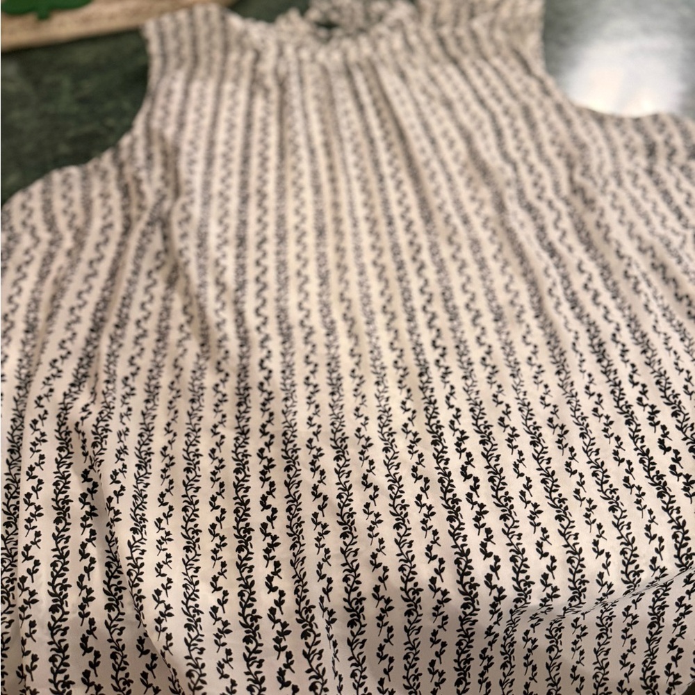 LOFT Plus Black & Cream Smocked Neck Floral Stripe Tank